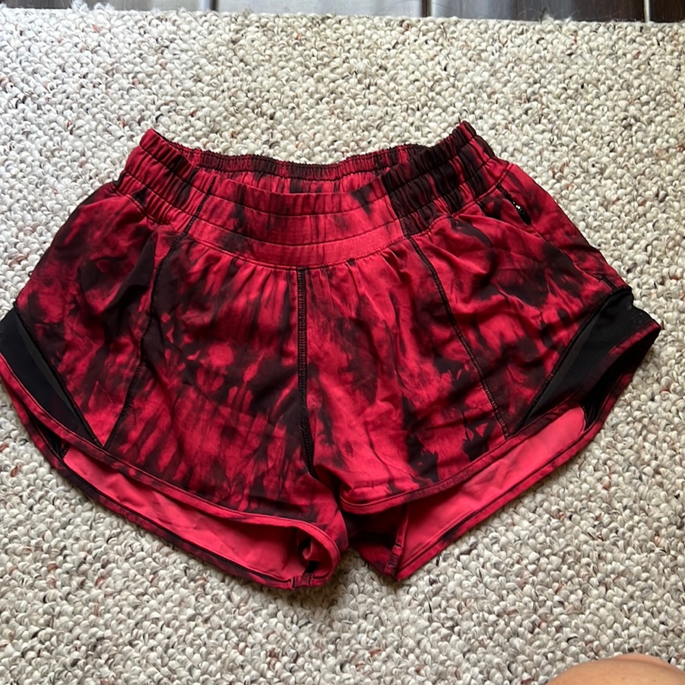 Lululemon Hotty hot shorts